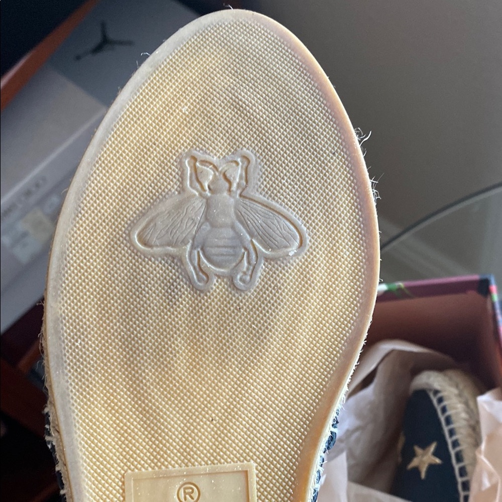 Gucci  espadrilles with stars and bees comes with floral box - Picture 5 of 9